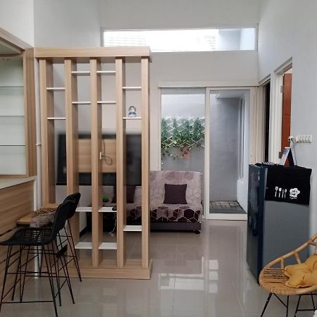 Villa Harmony Syariah II Batu  Buitenkant foto